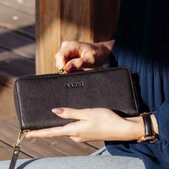 Hirvennahkainen Clutch, Musta/Hopea><noscript><img width=