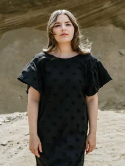 Aida Mekko, Musta Big Dot><noscript><img width=