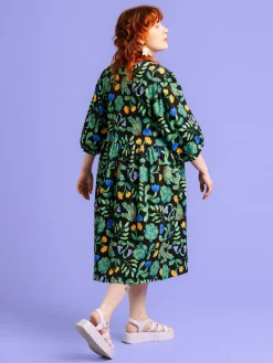 Ivy Mekko, Kasvaa><noscript><img width=