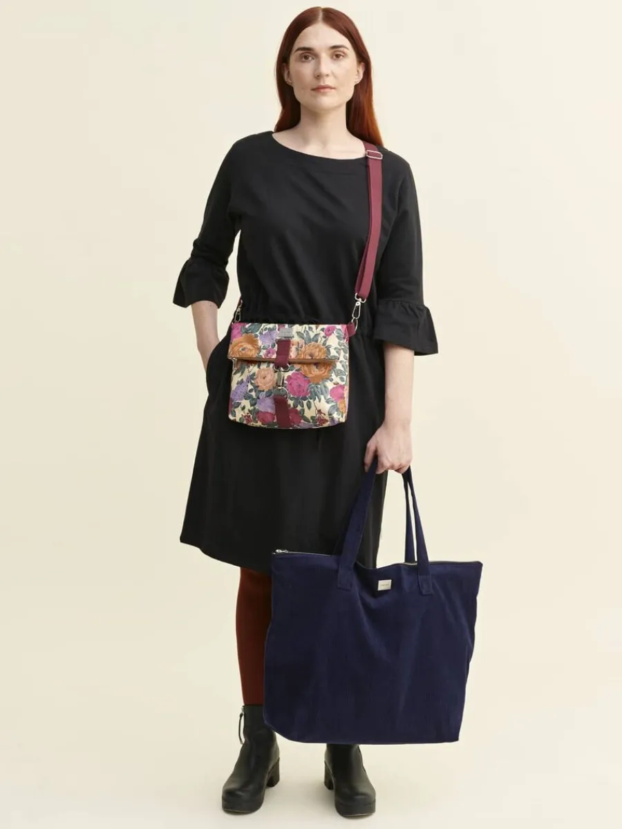 Heinia Mekko, Musta>Globe Hope Cheap