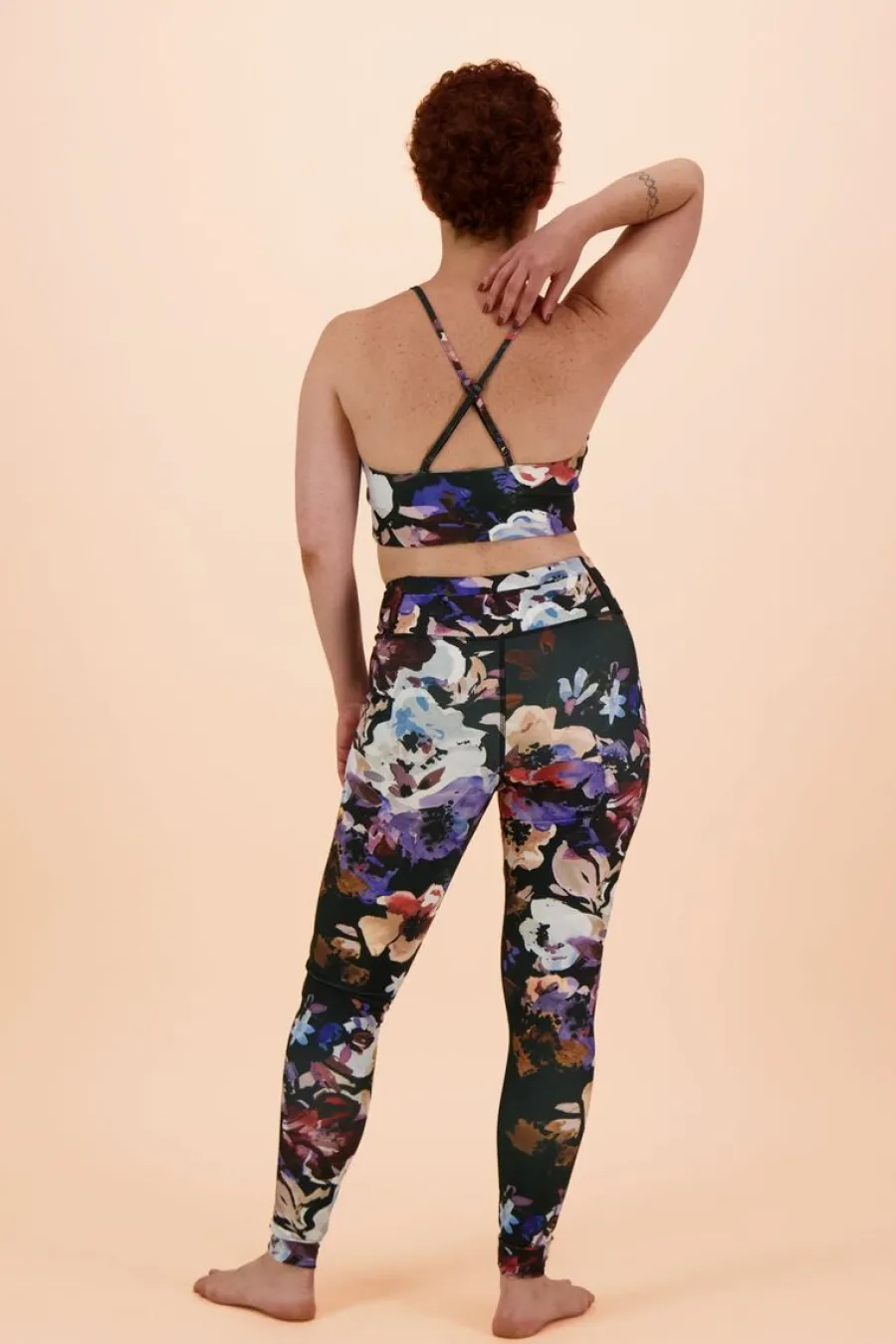 Urheilutoppi, Black Anemone>Kaiko Store