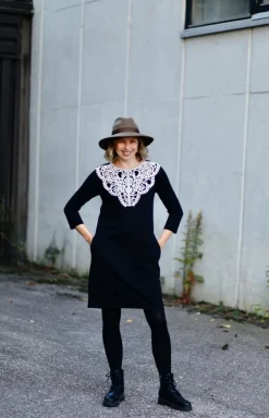 Elise Mekko, Musta><noscript><img width=