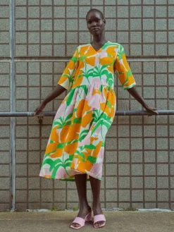 Lively Musliinimekko><noscript><img width=