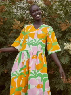 Lively Musliinimekko><noscript><img width=