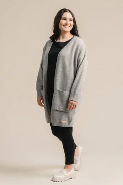 Monica Neuletakki, Vaaleanharmaa><noscript><img width=