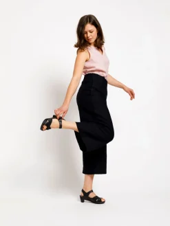 Linja Culottes, Musta><noscript><img width=
