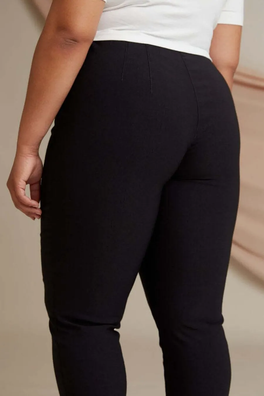 Daria Housut, Tummansininen>Voglia Shop